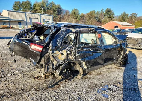 2017 Jep Cherokee L z USA, uszkodzony, nr VIN 1C4PJMCS5HW657840